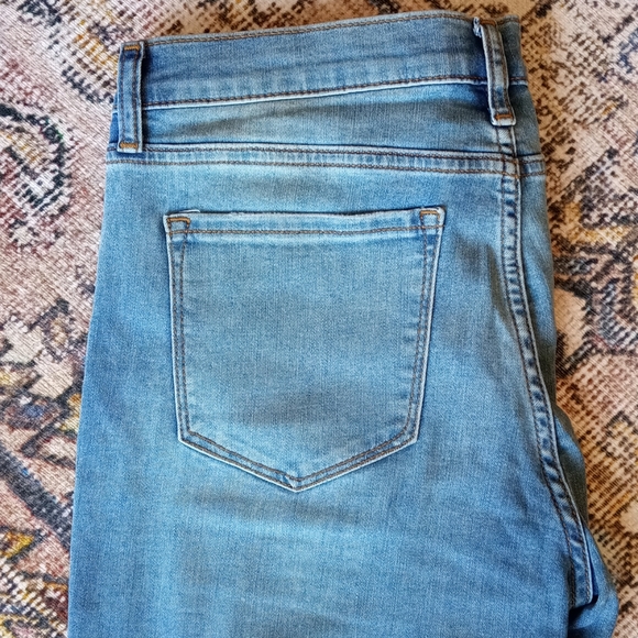 Banana Republic Skinny Fit Jeans 9" - Picture 5 of 5